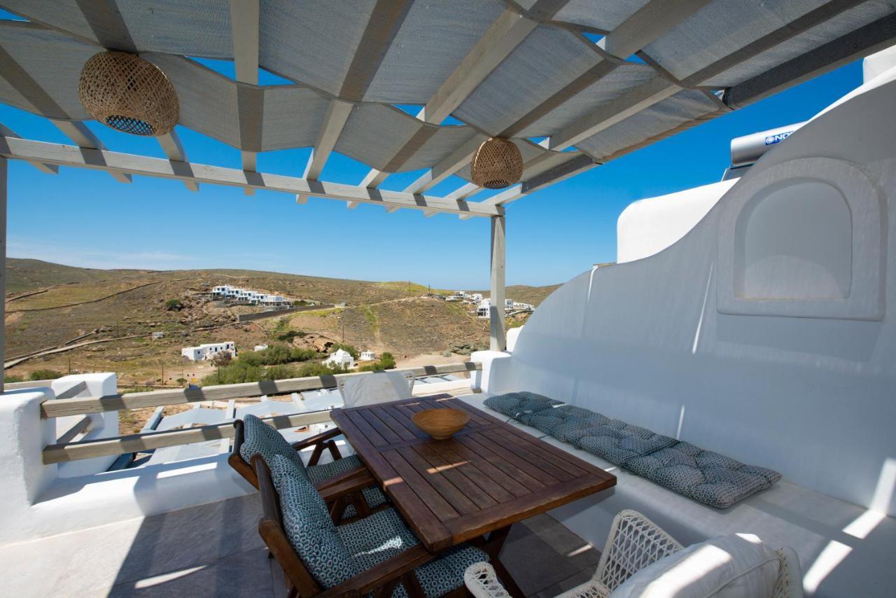 Miramare Suites Mykonos Merchia Beach Exterior photo